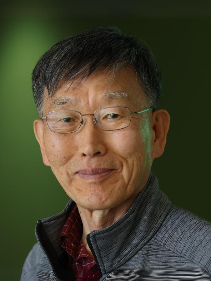 Kwang Y. Lee
